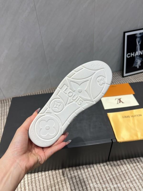 Louis Vuitton Fall/Winter 2025 Snow Boots Round Toe Thick Sole - KFY00310