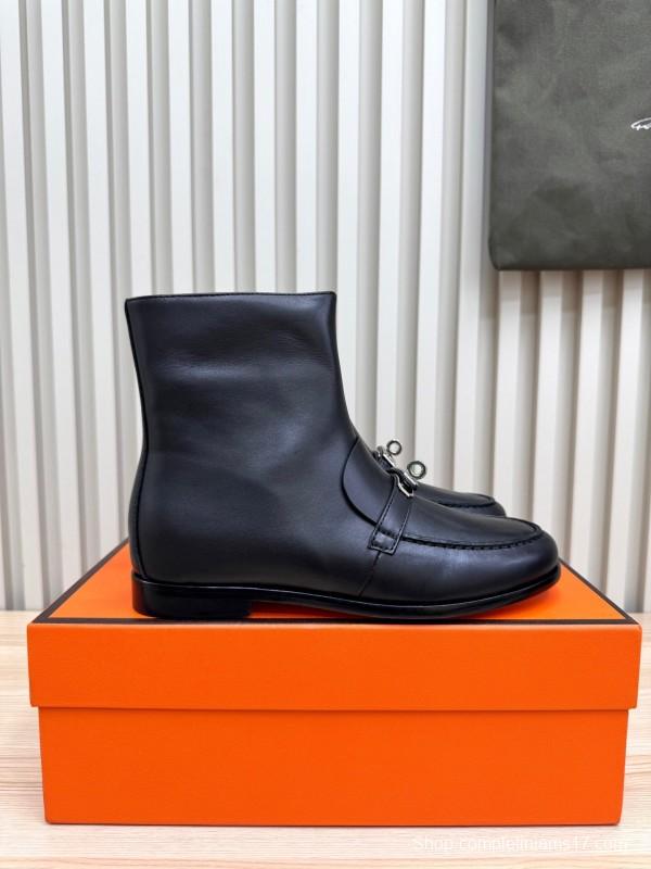 H Kelly Buckle Ankle Boots - LY00390