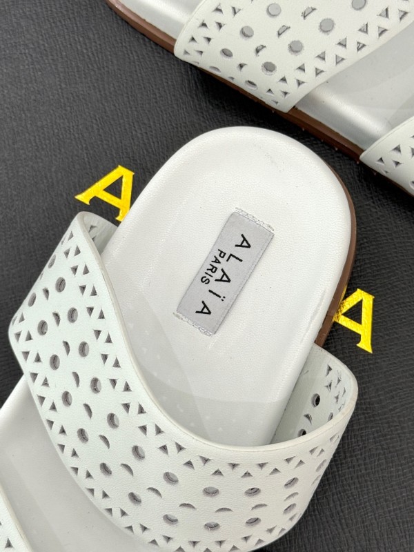 Alaia Spring Summer 2025 Laser-Cut Openwork Casual Sandals - KFY00260