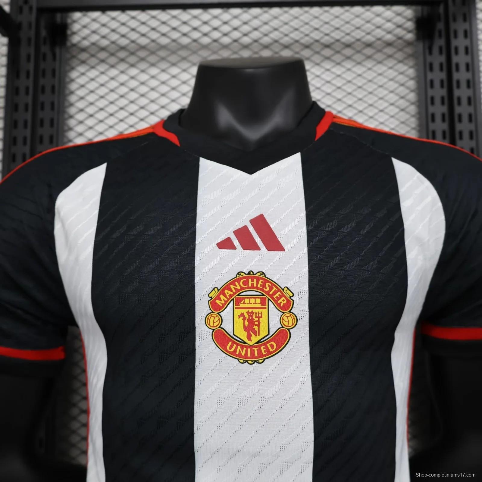 Player Version 23/24 Manchester United Black White Training Jersey