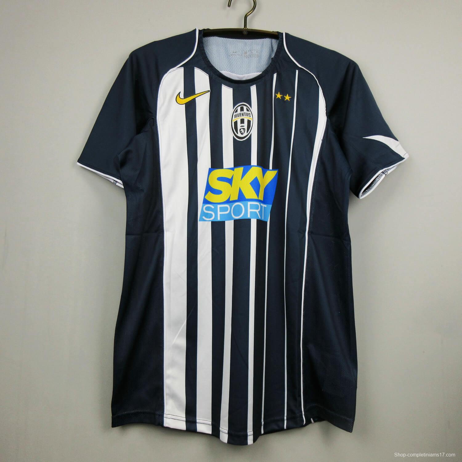 Retro 04/05 Juventus Third Blue/White Jersey