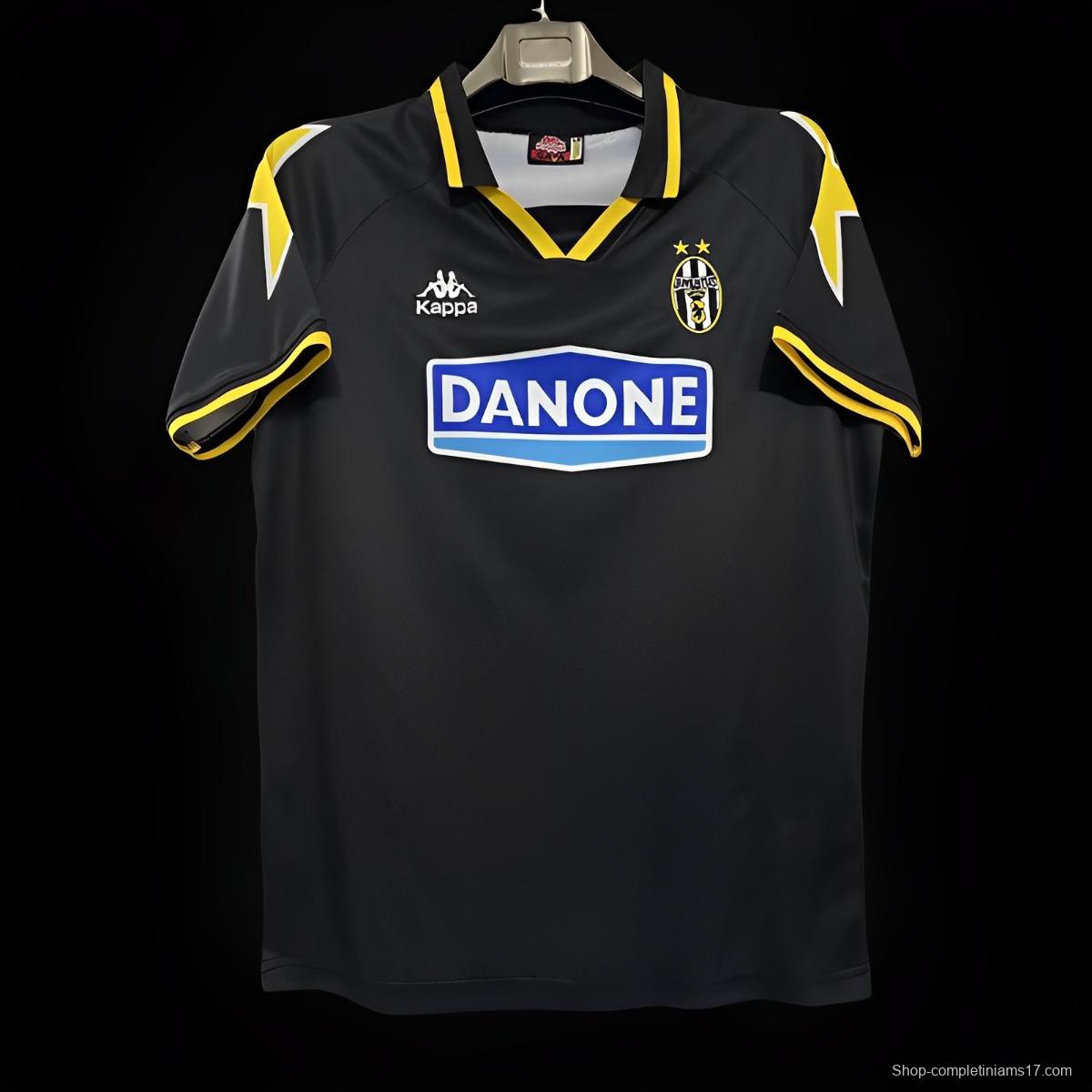 Retro 94/95 Juventus Third Black Jersey