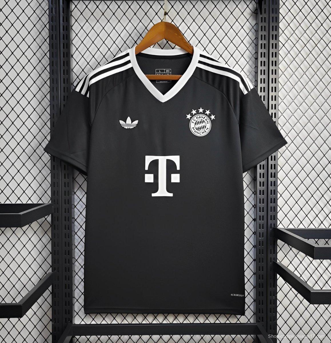 24/25 Bayern Munich Black Goalkeeper Jersey