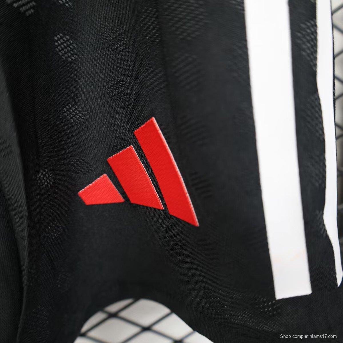 Player Version 25/26 Liverpool Away Shorts